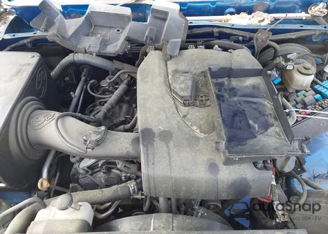 2017 Toyota Tacoma Trd Sport z USA, uszkodzony, nr VIN 5TFCZ5AN4HX065947